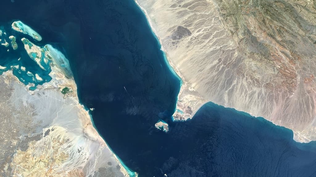 icon for Will there be between 25 and 29 average daily transits of the Bab el-Mandeb Strait on October 31?
