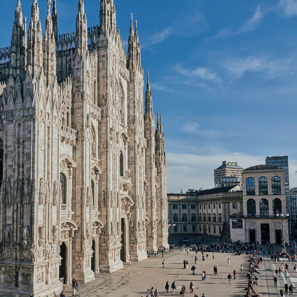 Highest temperature in Milan on October 24? card icon