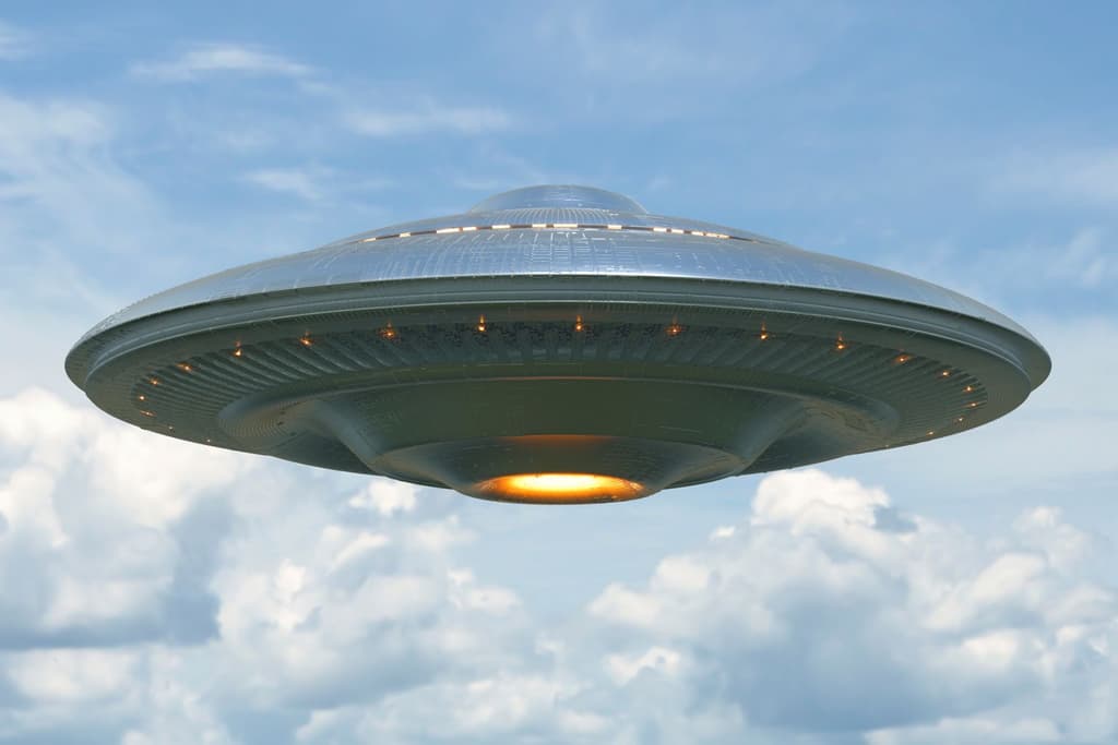icon for Trump declassifies new UFO files by October 31?